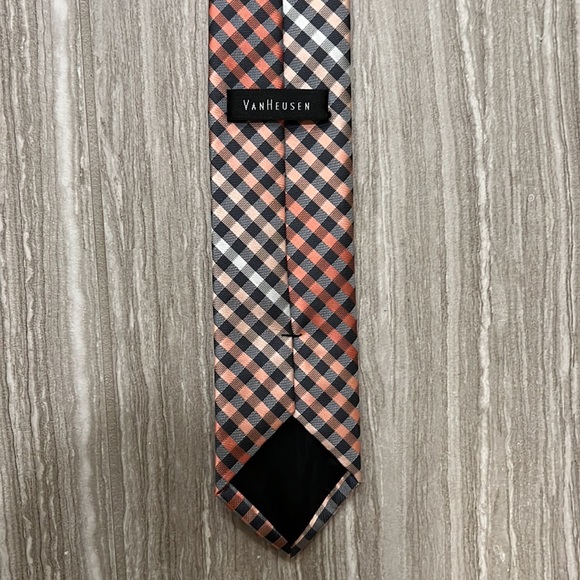 🥳Host Pick! Van Heusen Neck Tie (NWOT) - Picture 3 of 3